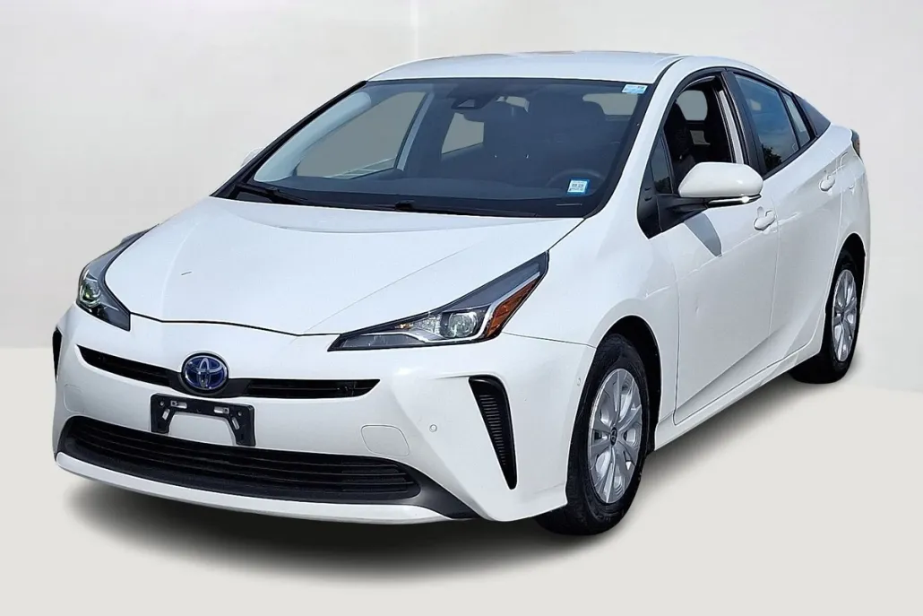 2022 Toyota Prius L Eco photo 1