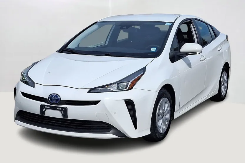 2022 Toyota Prius L Eco photo 1