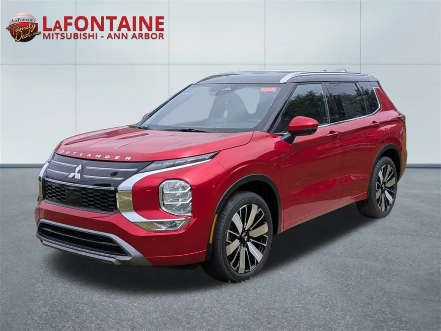 2025 Mitsubishi Outlander SEL photo 1