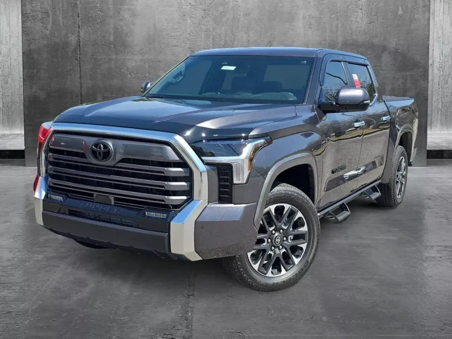 2025 Toyota Tundra Limited CrewMax photo 1
