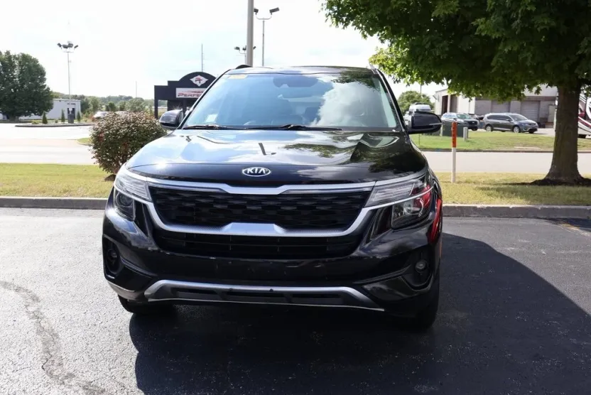2021 Kia Seltos S photo 1
