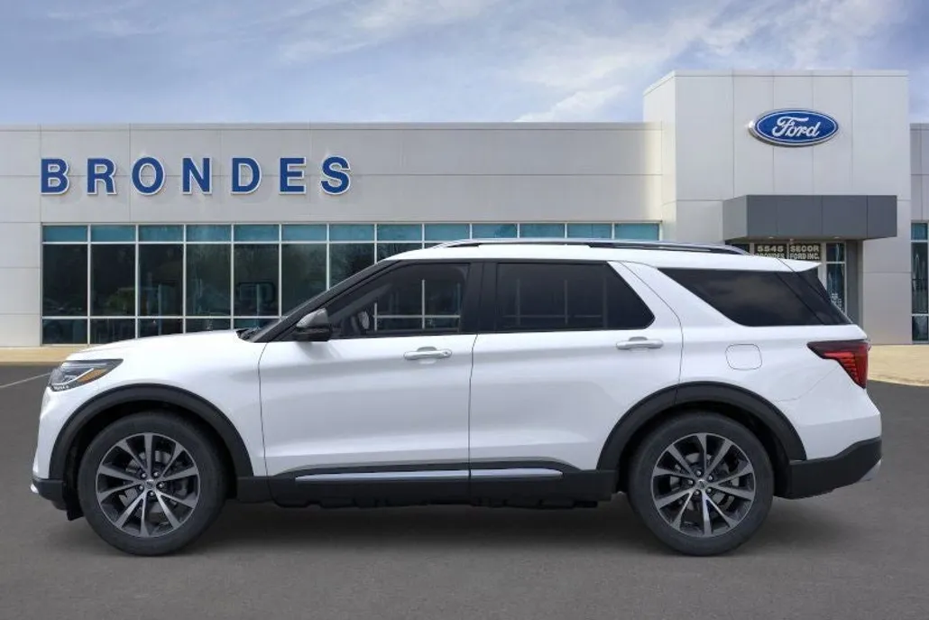 2025 Ford Explorer Platinum photo 1
