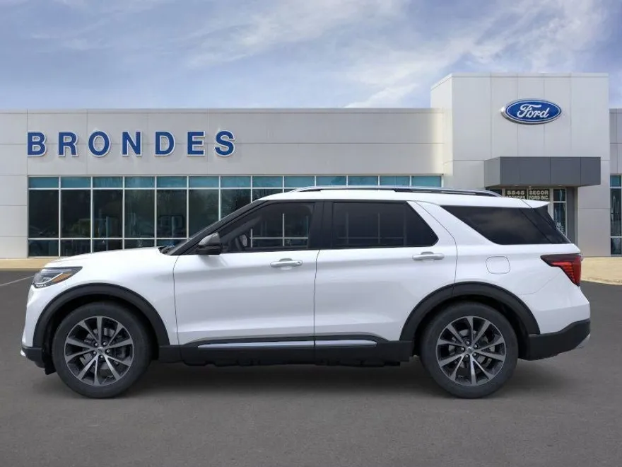 2025 Ford Explorer Platinum photo 1