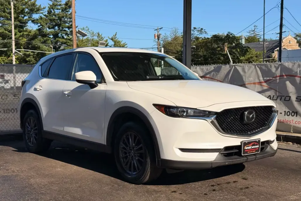 2020 Mazda CX-5 Touring photo 1