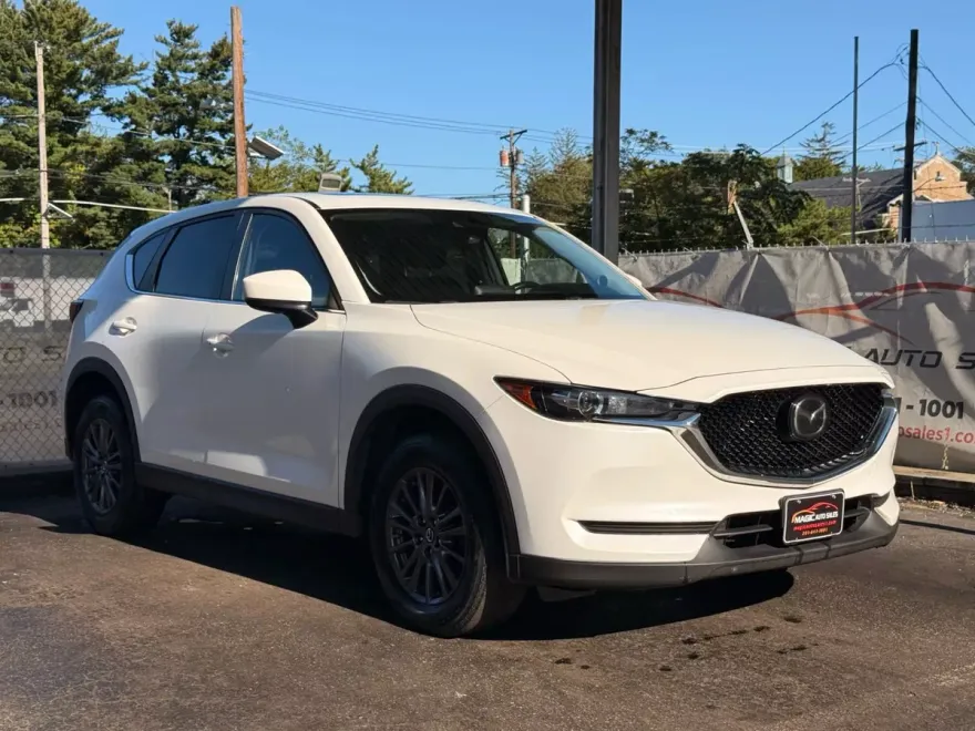 2020 Mazda CX-5 Touring photo 1