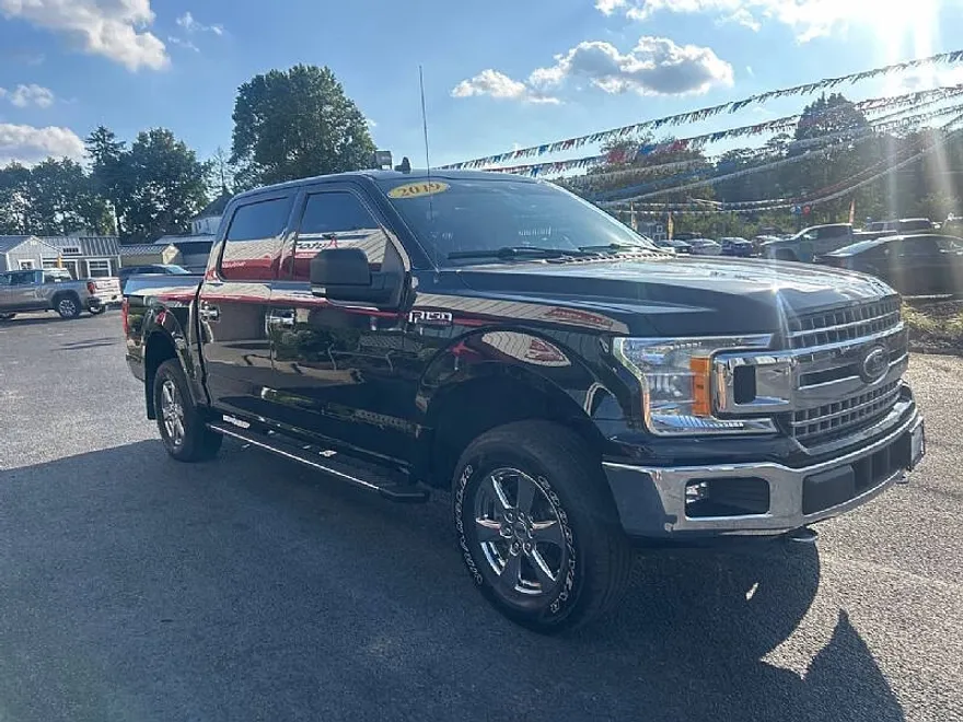 2019 Ford F-150 XLT photo 1