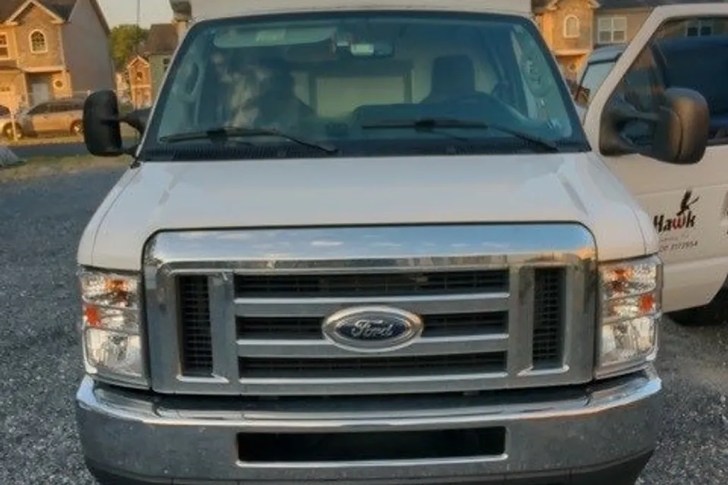 2021 Ford E-350 photo 1