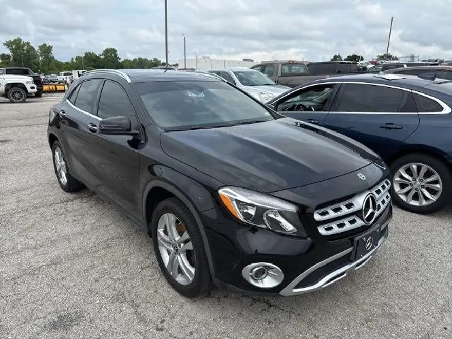 2018 Mercedes Benz GLA 250 4MATIC photo 1