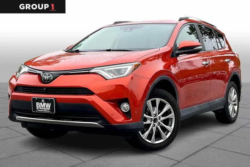 2016 Toyota RAV4 Limited photo 1