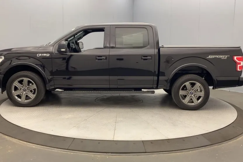 2020 Ford F-150 XLT photo 1