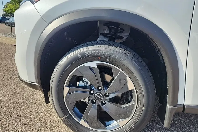 2026 Nissan Rogue SV photo 1