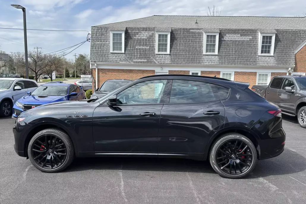 2022 Maserati Levante GT photo 1