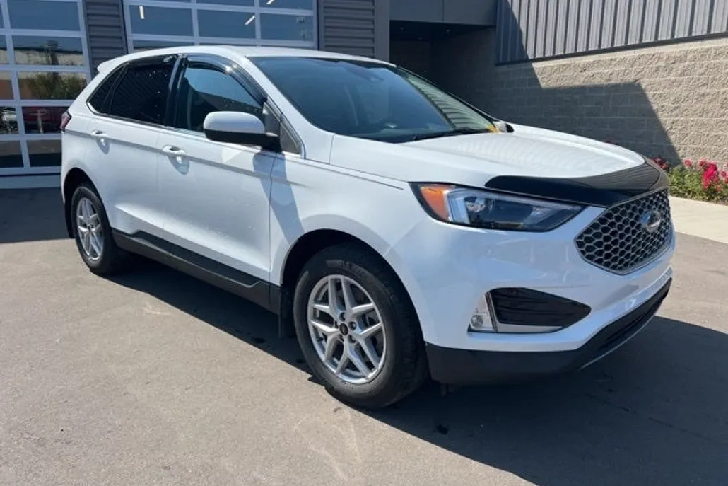 2024 Ford Edge SEL photo 1