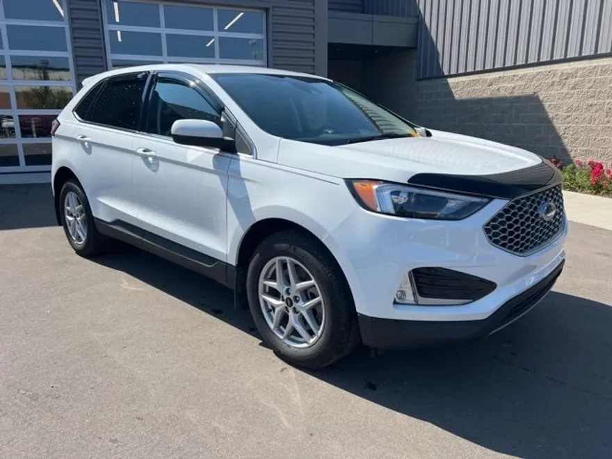 2024 Ford Edge SEL photo 1