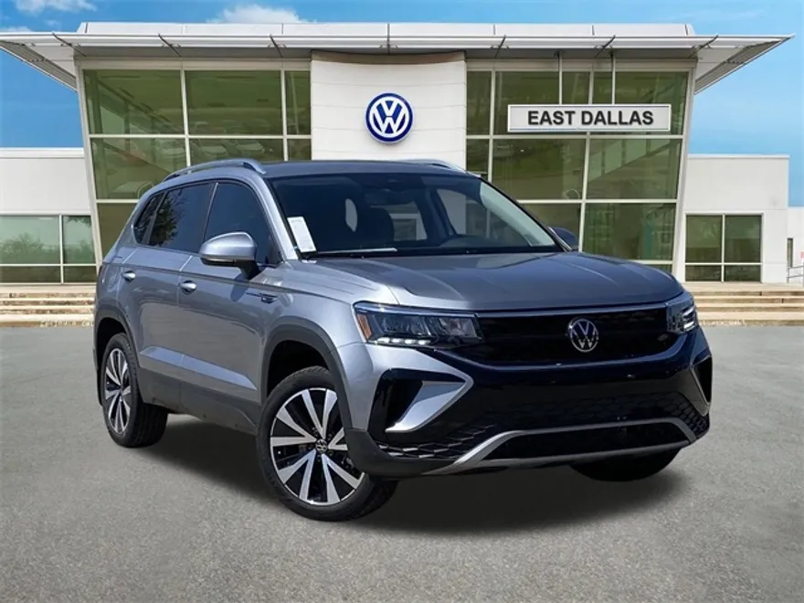 2024 Volkswagen Taos SE photo 1