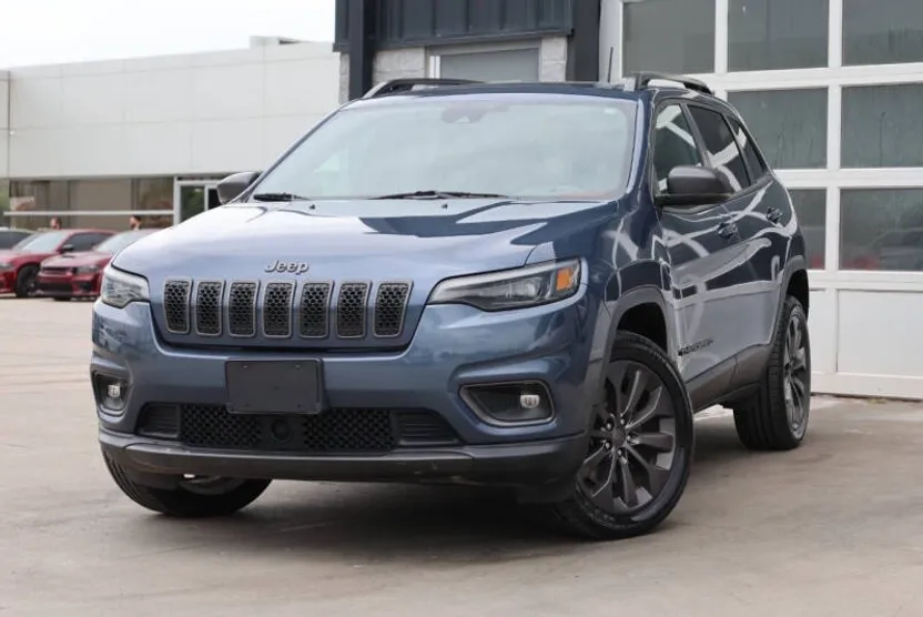 2021 Jeep Cherokee 80th Anniversary Edition photo 1