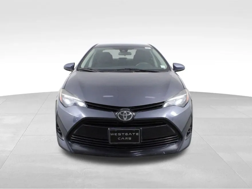 2018 Toyota Corolla L photo 1