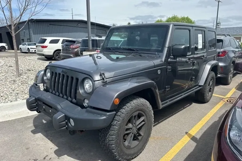 2017 Jeep Wrangler Unlimited Sahara photo 1