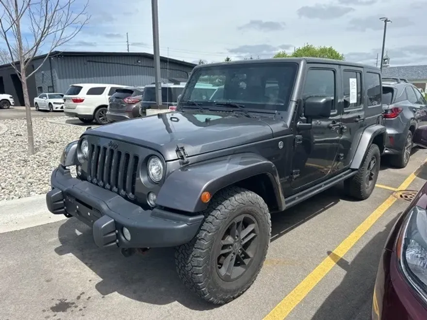 2017 Jeep Wrangler Unlimited Sahara photo 1