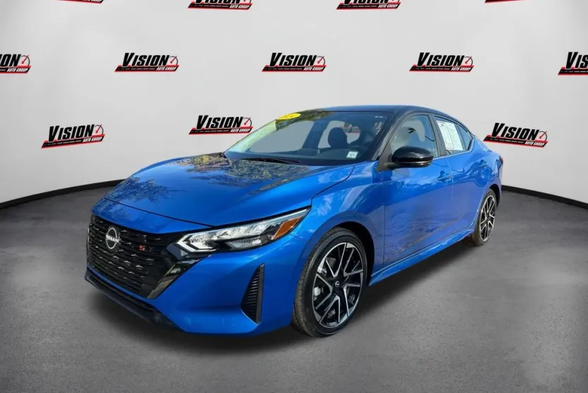 2024 Nissan Sentra SR photo 1