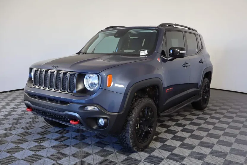 2022 Jeep Renegade Trailhawk photo 1