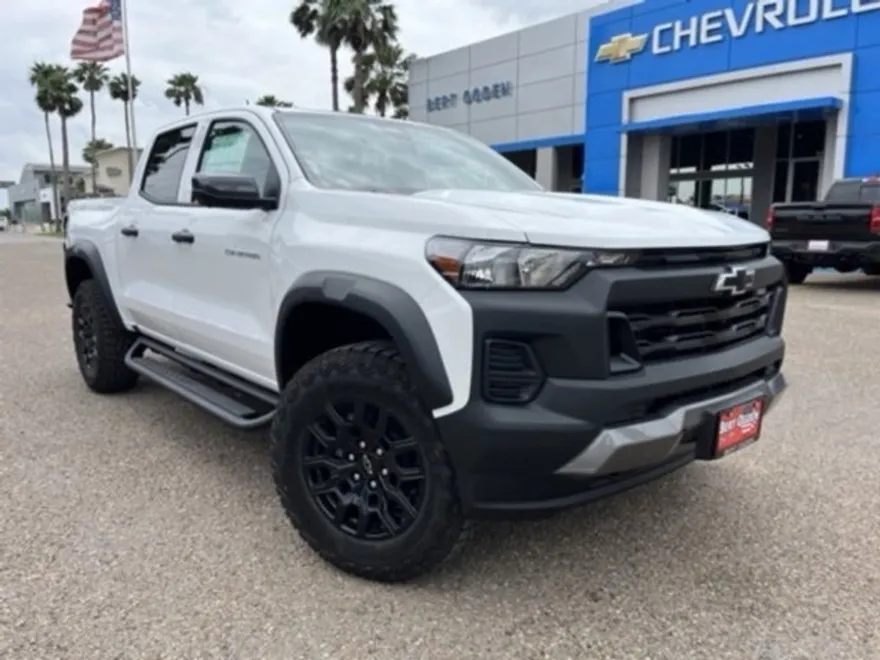 2025 Chevrolet Colorado Trail Boss photo 1