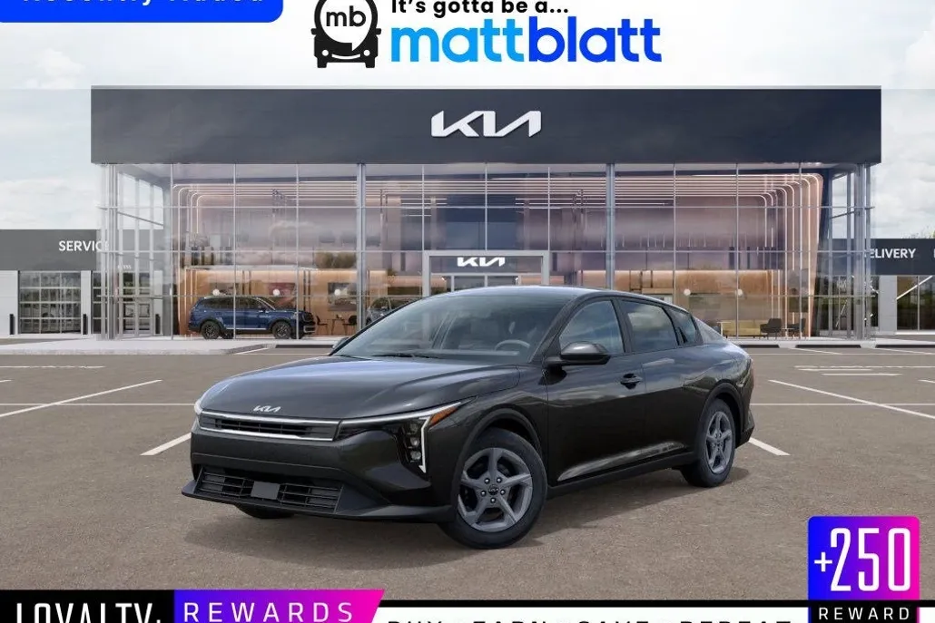 2025 Kia K4 LXS photo 1