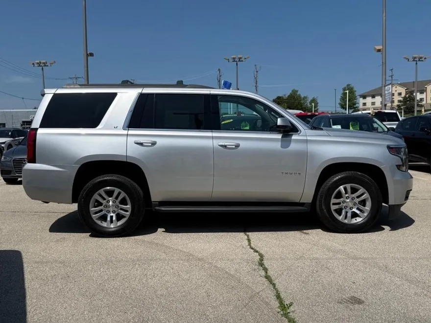 2020 Chevrolet Tahoe LT photo 1