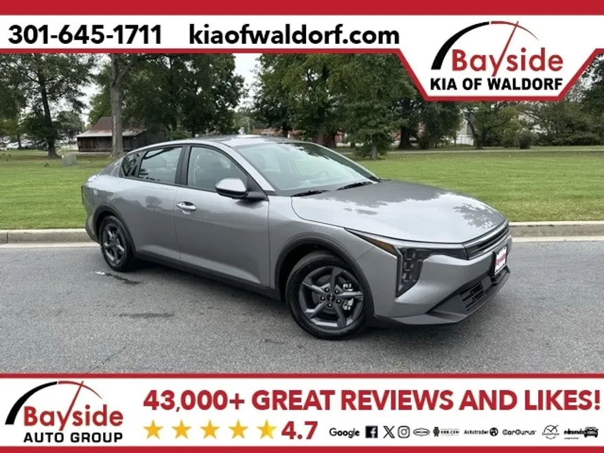 2025 Kia K4 LXS photo 1