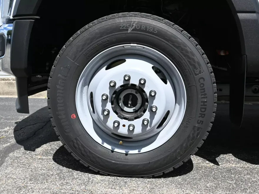 2026 Ford F-450 XL photo 1