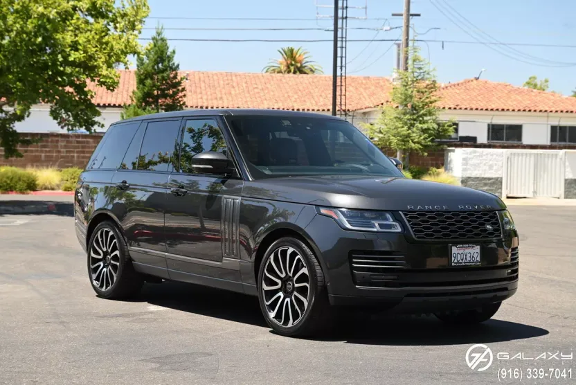 2019 Land Rover Range Rover SuperCharged photo 1