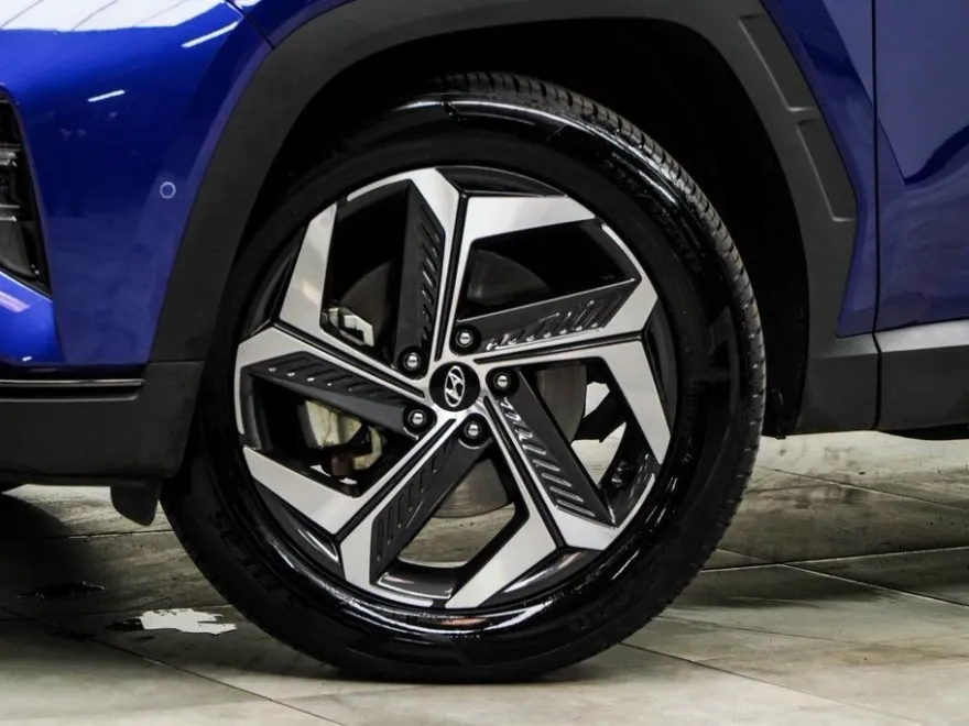 2024 Hyundai Tucson Limited photo 1