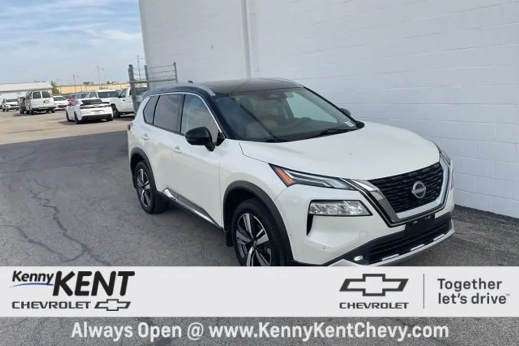 2022 Nissan Rogue Platinum AWD photo 1
