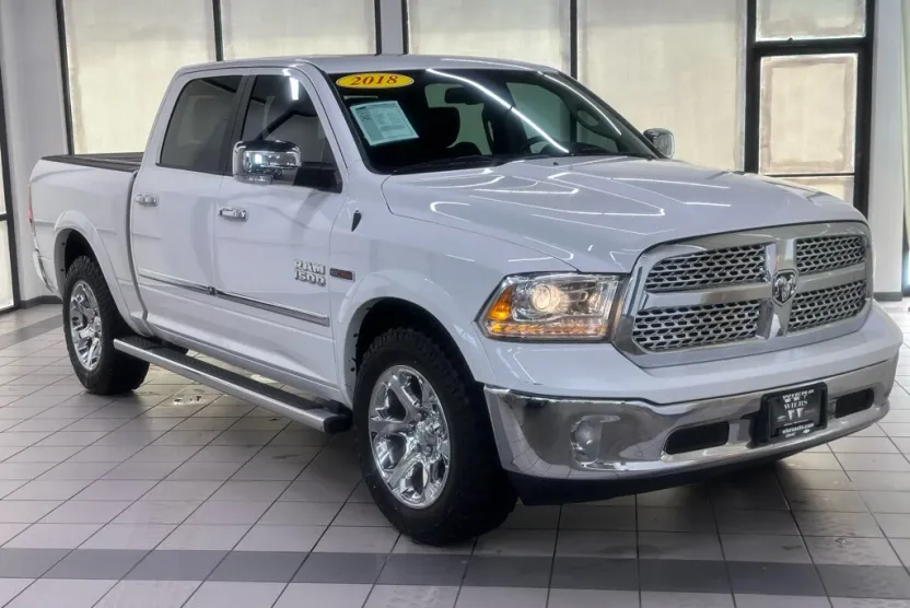 2018 Ram 1500 Laramie photo 1
