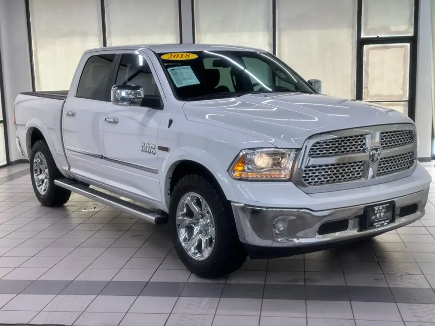 2018 Ram 1500 Laramie photo 1