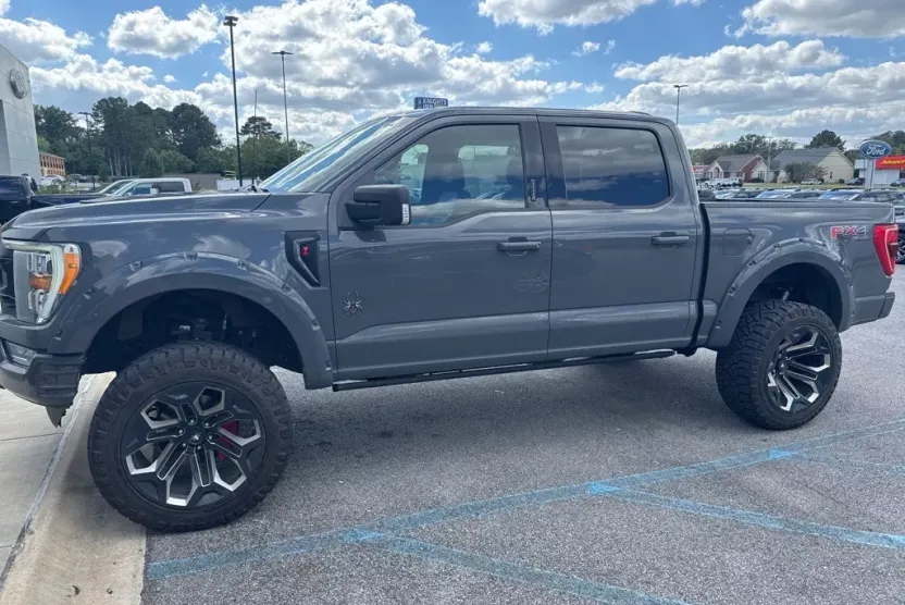 2021 Ford F-150 XLT photo 1