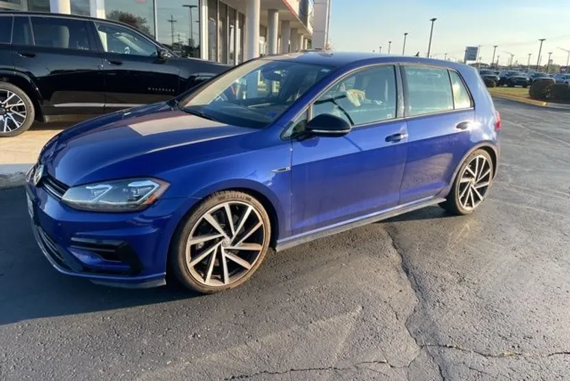 2018 Volkswagen Golf R 4Motion photo 1