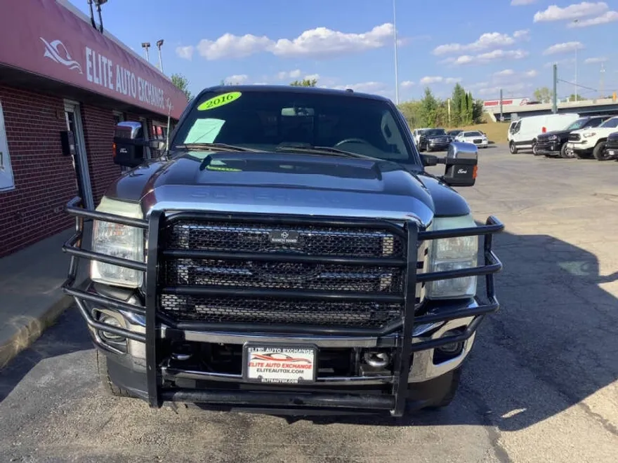 2016 Ford F-350 Lariat photo 1