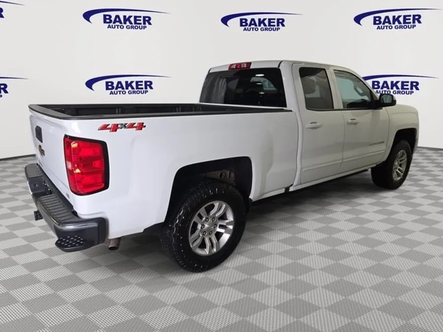 2019 Chevrolet Silverado 1500 LT photo 1