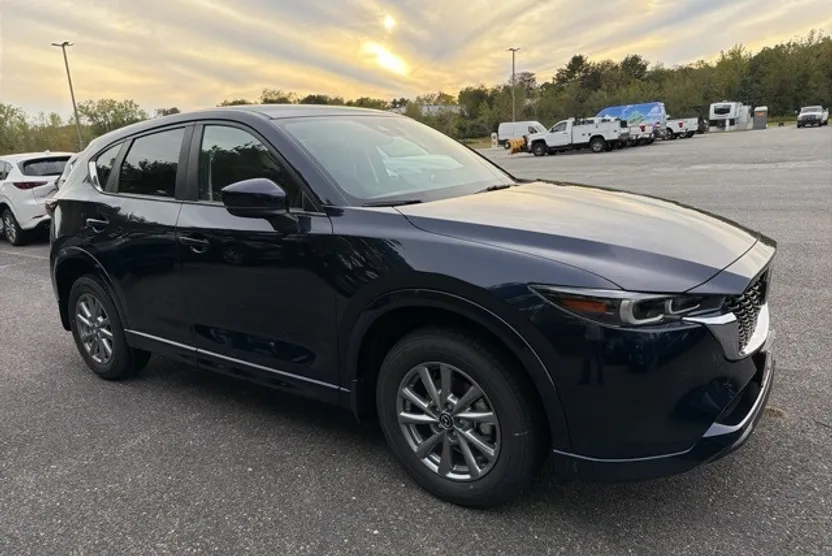 2025 Mazda CX-5 2.5 S Preferred photo 1