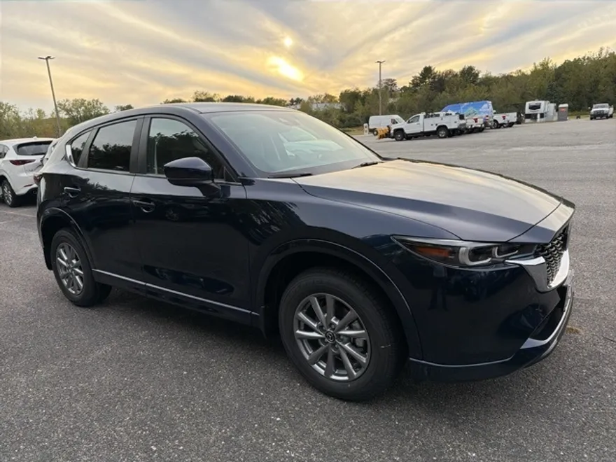 2025 Mazda CX-5 2.5 S Preferred photo 1