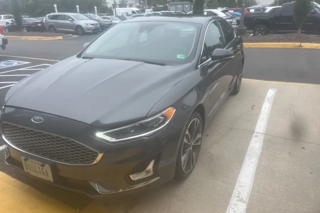 2020 Ford Fusion Titanium photo 1