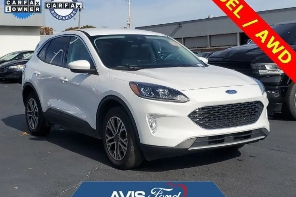 2022 Ford Escape SEL photo 1