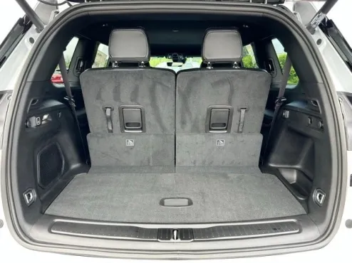 2025 Jeep Grand Cherokee Limited photo 4