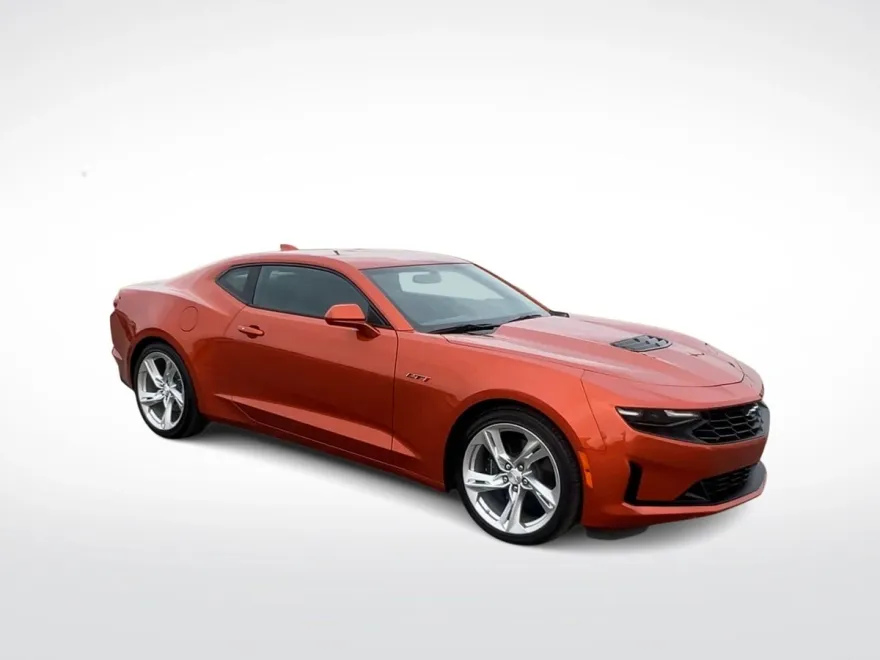 2022 Chevrolet Camaro LT1 photo 1