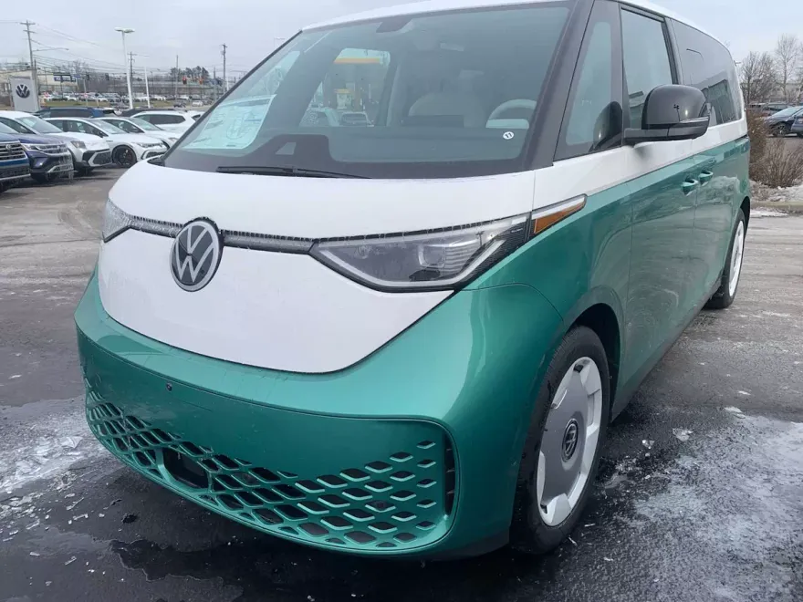 2025 Volkswagen ID. Buzz photo 1