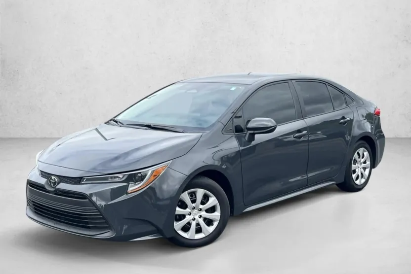 2024 Toyota Corolla LE photo 1