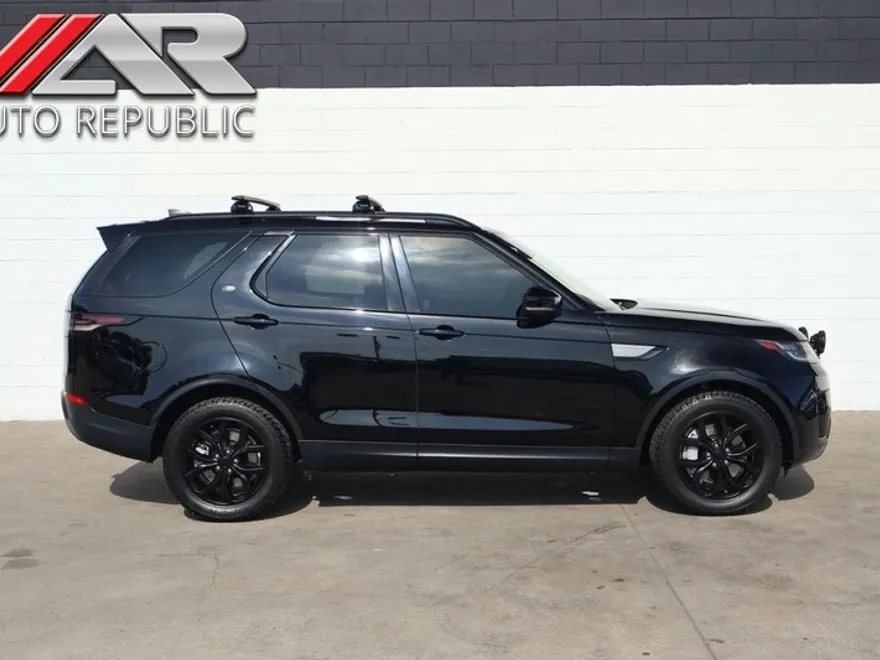 2019 Land Rover Discovery SE photo 1