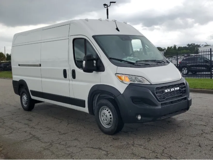 2024 Ram ProMaster 2500 photo 3
