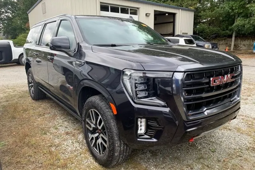 2024 Gmc Yukon XL AT4 photo 1